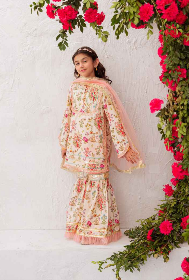 Absolutely Blooming Gharara Set 3 Pcs Hover Image