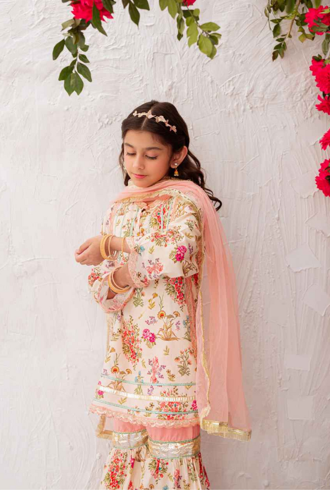 Absolutely Blooming Gharara Set 3 Pcs Main Image