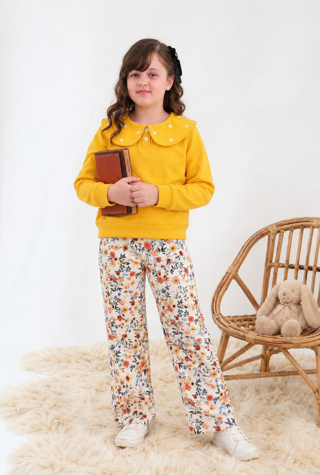 Daisy Collar Fleece Sweatshirt Main Image